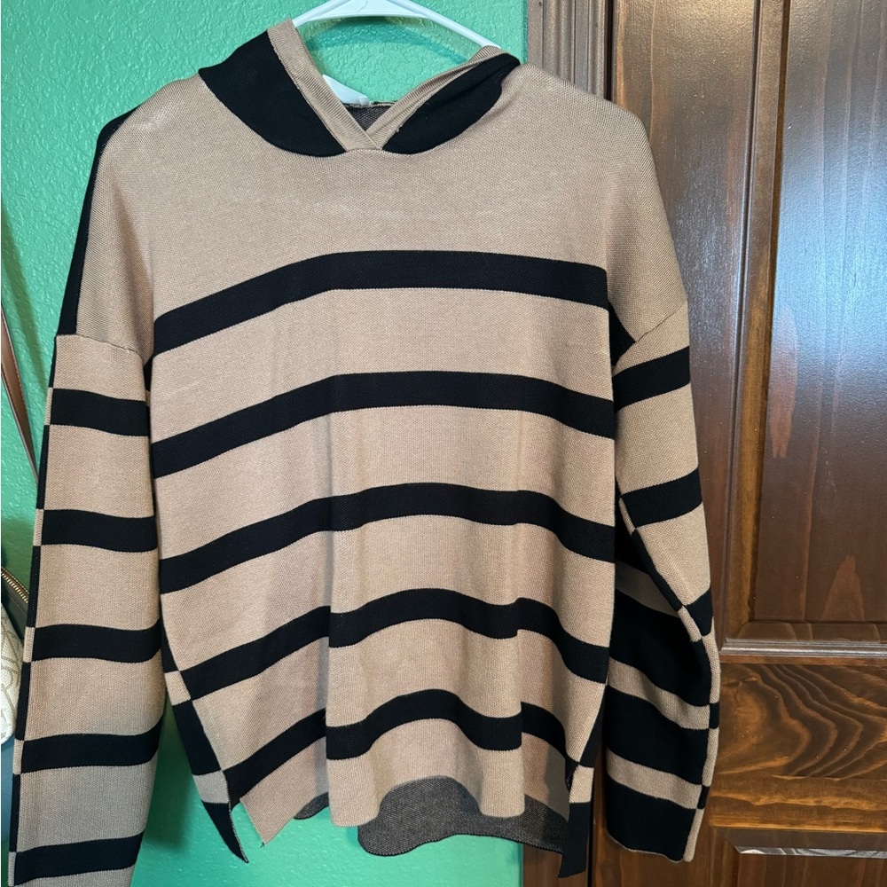 Cyrus Black and Tan Knit Sweater